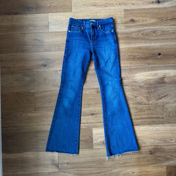 Good American Good Flare Raw Hem size 2/26 - Picture 2 of 6